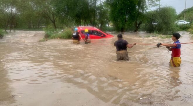 Brinda PC Victoria asistencia oportuna a la población durante torrencial lluvia