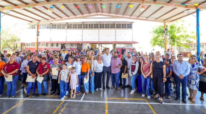 Recibieron familias de La Cañada a Carlos Peña Ortiz y el programa Subsidio del Agua