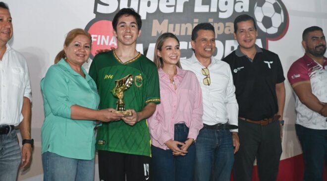 Premian Lucy y Lalo Gattás a campeones de Súper Liga de Fútbol Victoria 2026​​